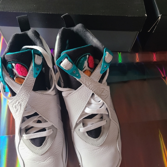 AIR JORDAN VIIIWHITE/TURBO GREEN Size 6.5 Y (Big Boys Size) - Picture 5 of 16
